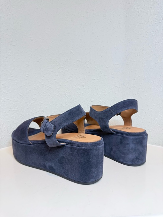 Aquatalia Dinah Ankle Strap Navy Platform Suede Wedge Sandal Size 10 NIB